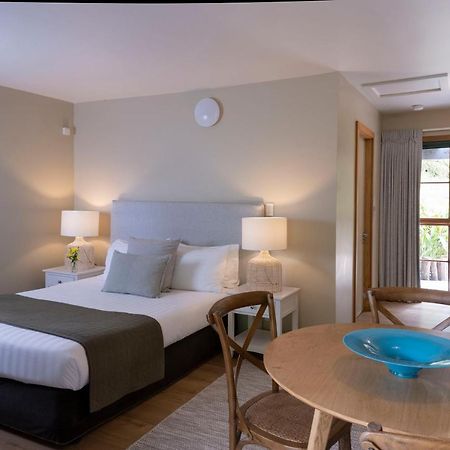 Awaroa Lodge Экстерьер фото