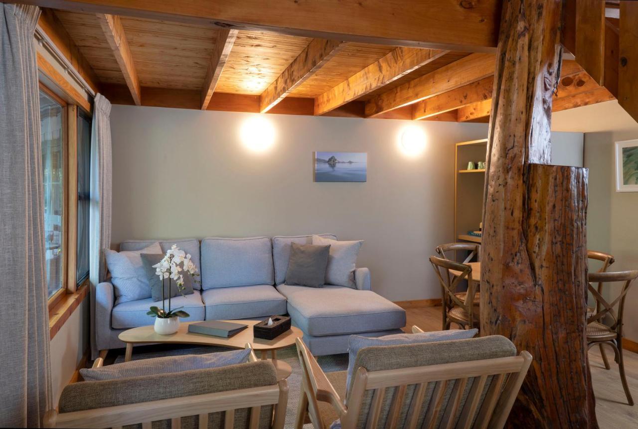 Awaroa Lodge Экстерьер фото