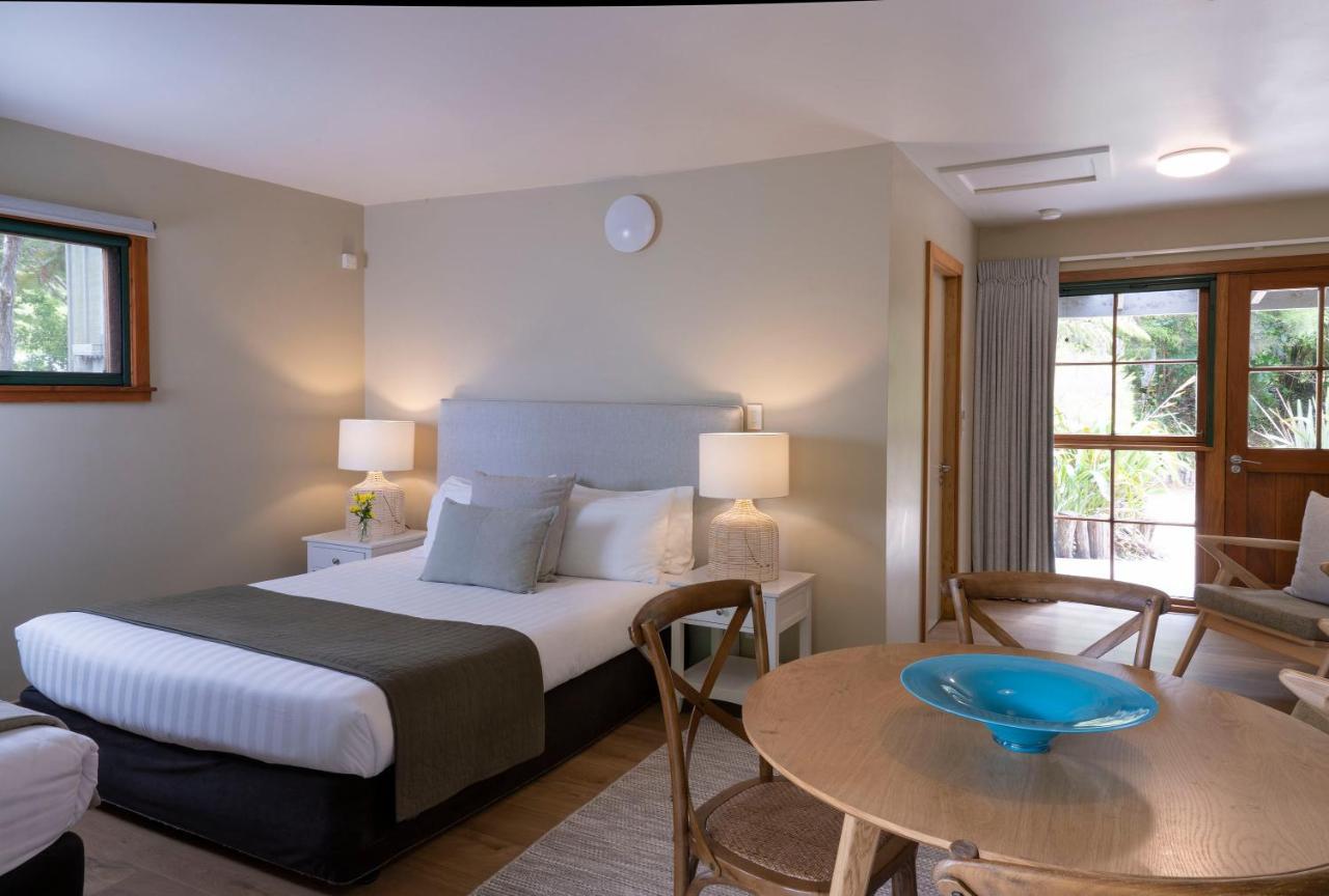 Awaroa Lodge Экстерьер фото