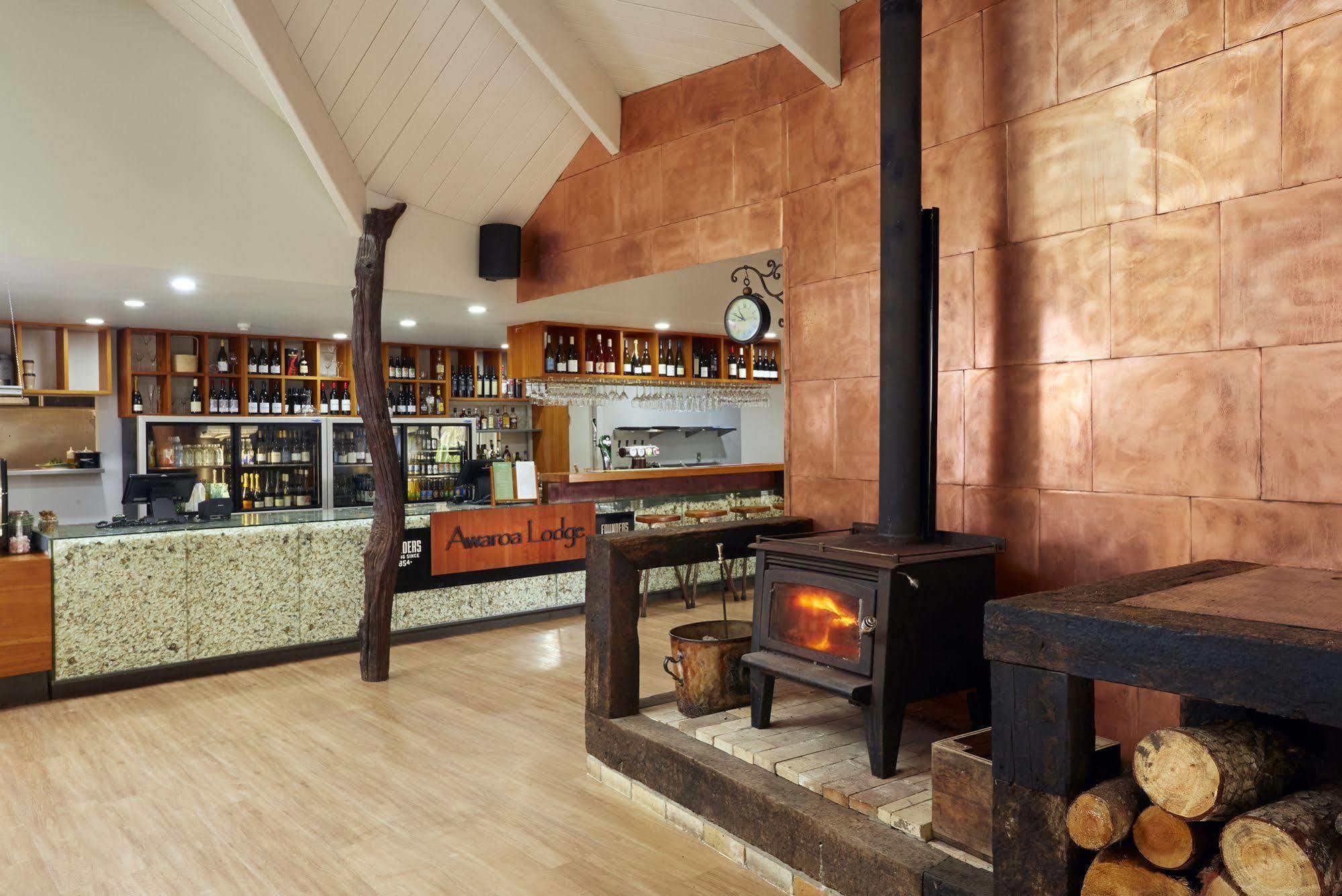 Awaroa Lodge Экстерьер фото