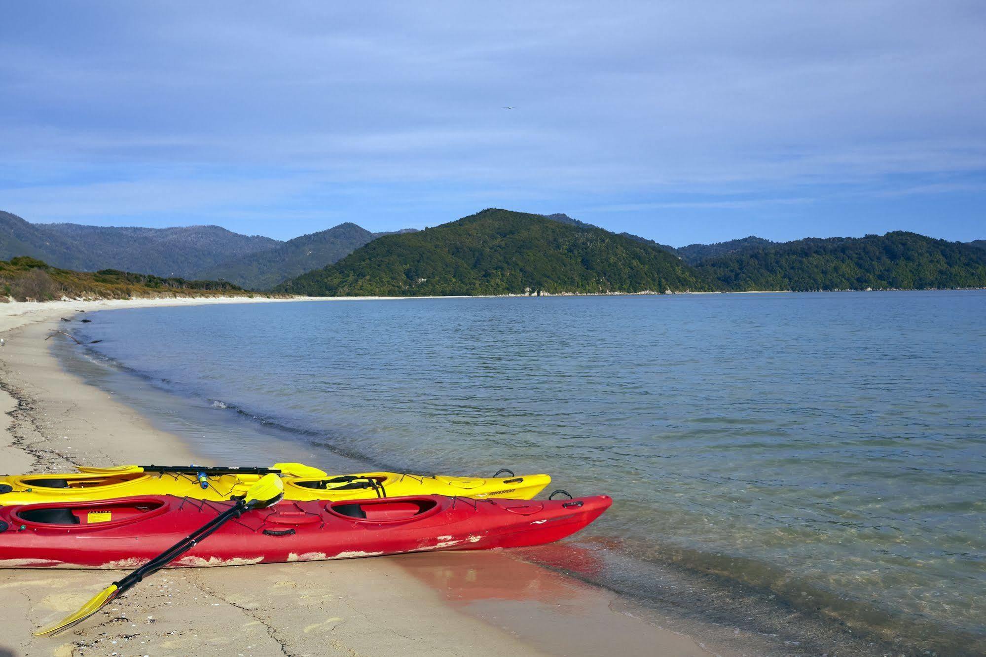 Awaroa Lodge Awaroa Bay Экстерьер фото